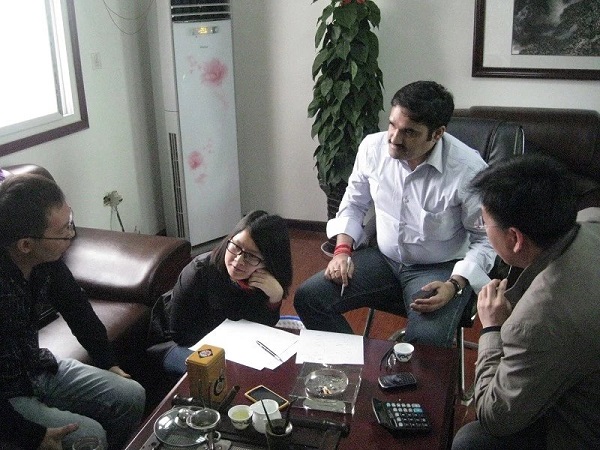 印度客戶來廠洽談價格，包裝，發(fā)貨，供應(yīng)能力等事宜